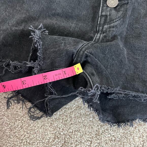 Abercrombie & Fitch High Rise Mom Short Black Distressed Hem Size‎ 27/4 - Picture 7 of 8